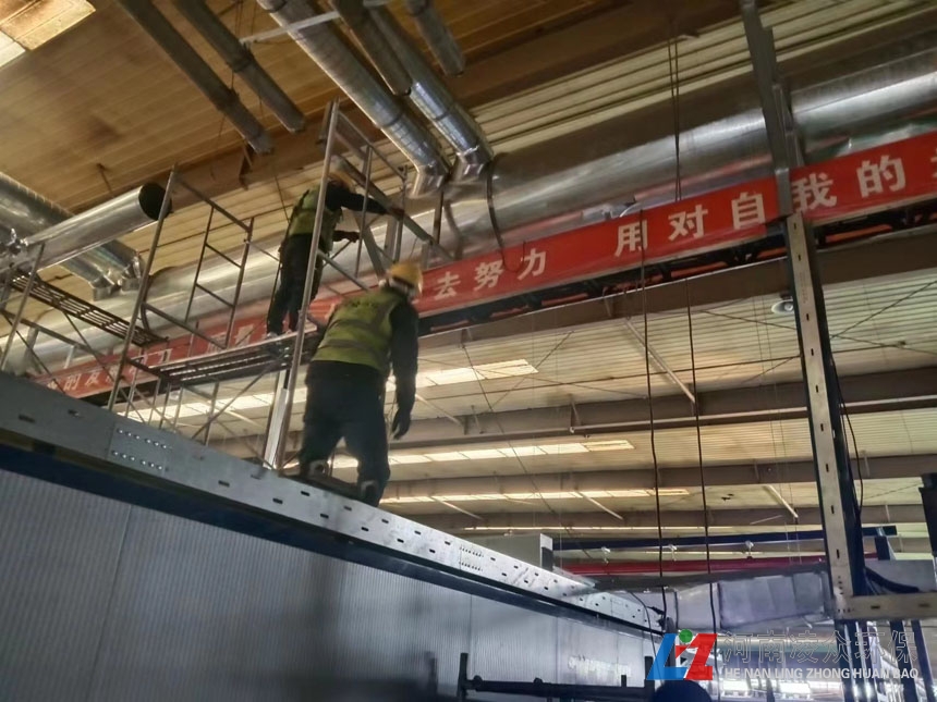 車間不銹鋼環(huán)保管道安裝